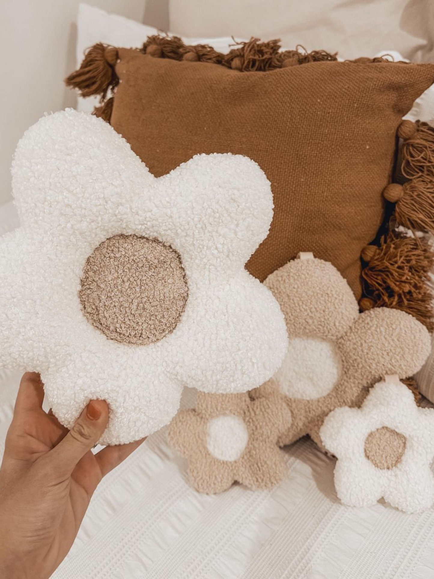Medium Daisy Cushion