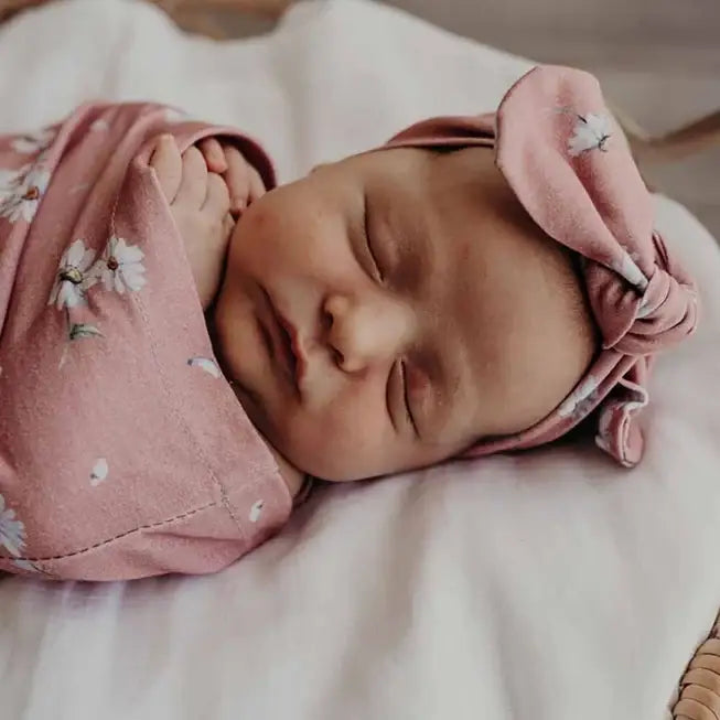 Daisy Snuggle Hunny Newborn Set - Timber Tinkers