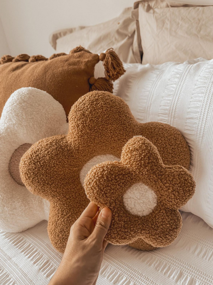 Medium Daisy Cushion
