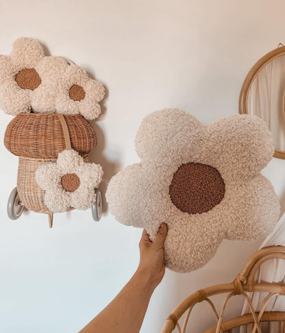 Medium Daisy Cushion