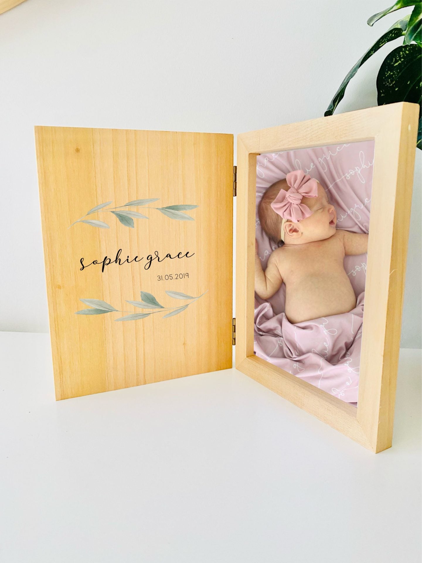 Personalised Baby Photo Frame - Leaf